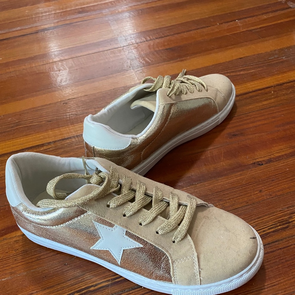 Shoes - Picture 8 of 8